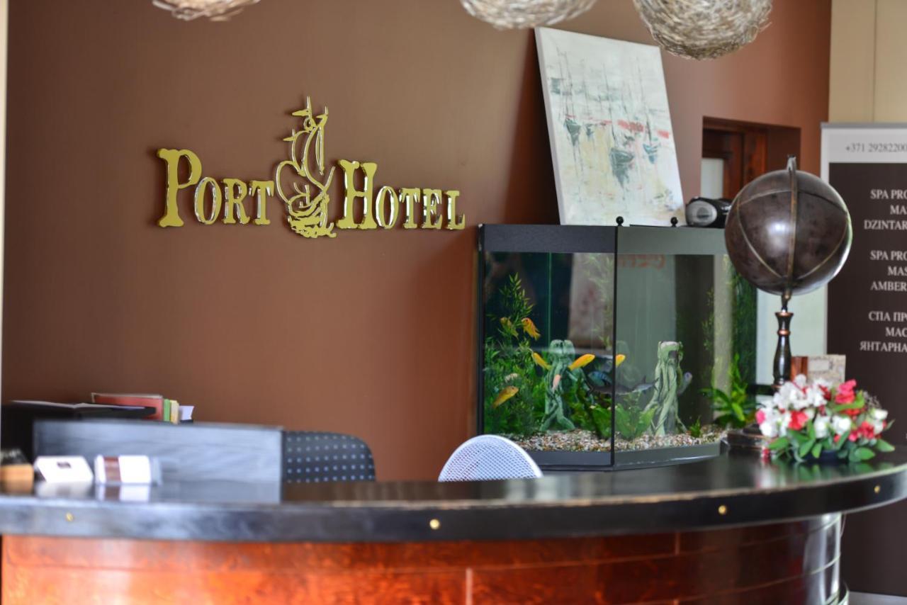Port Hotel อาดาชิ ภายนอก รูปภาพ